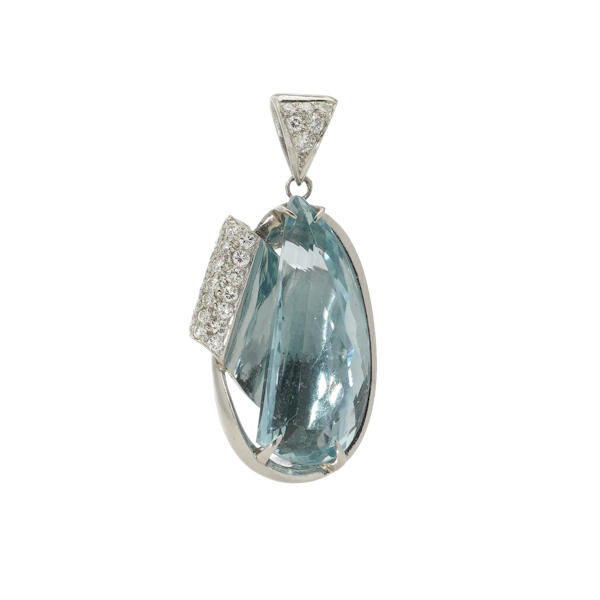 Platinum 14.39 carats half drop shaped Aquamarine pendant - image 1