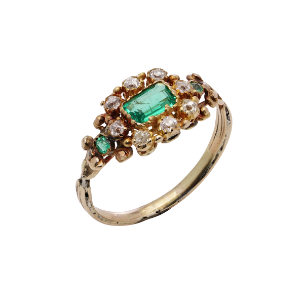 Victorian 18kt gold emerald cluster ring. - image 1