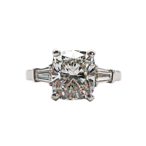 Modern Cushion Cut Diamond and Platinum Ring, 3.01 Carats G VS1