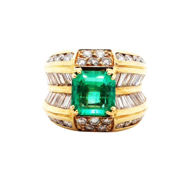 Vintage Emerald Diamond and Gold Ring, 3.00 Carats, Circa 1987 - image 1