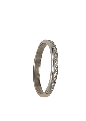 Half eternity diamond ring in platinum