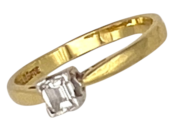 Retro emerald cut diamond solitaire ring - image 1