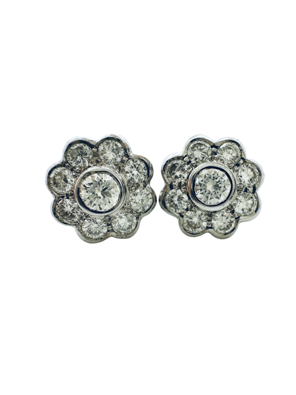 1.40ct Diamond Cluster Earrings - image 1