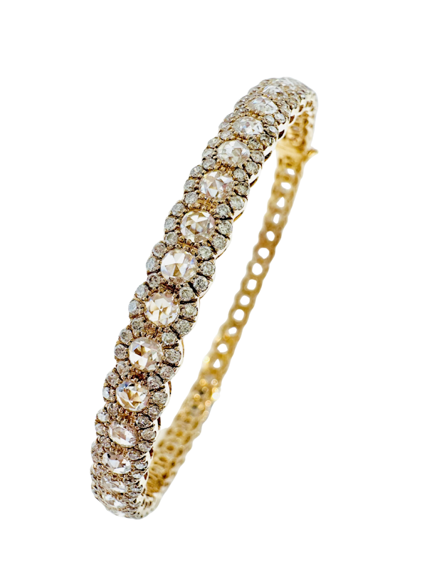 6.50ct Diamond Bangle. - image 1