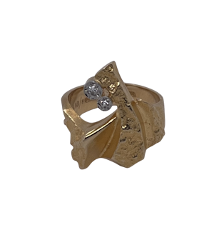 Bjorn Weckstrom diamond ring. 18ct yellow gold art ring. Mark Constable Unit 301