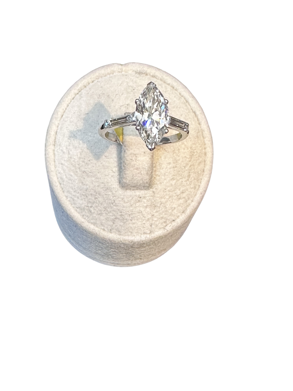 Marquise diamond ring - image 1
