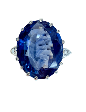 * 5.05ct Natural Blue Sapphire.