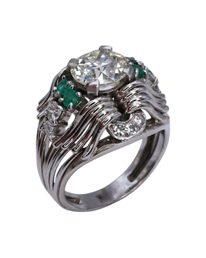 Bold& stunning art deco diamond& emerald ring