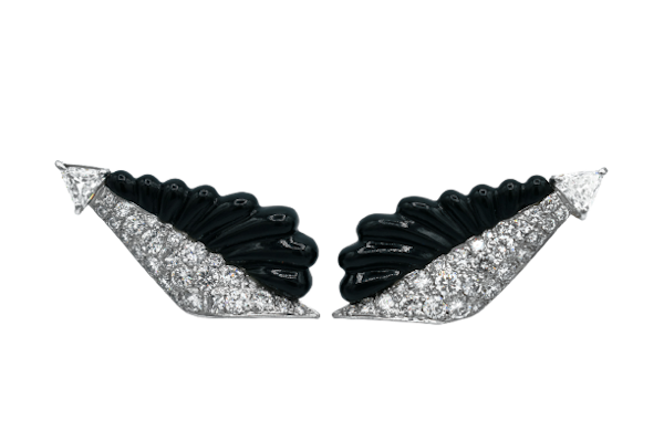 18ct Gold & Platinum Curved Onyx Earrings - image 1