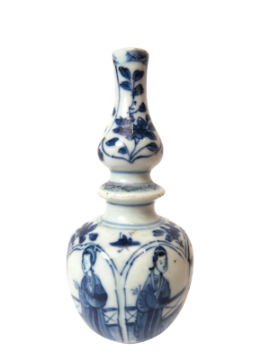 A CHINESE BLUE AND WHITE DOUBLE GOURD VASE