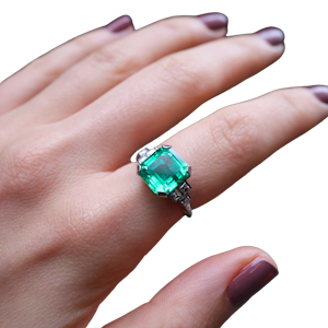 Beautiful 4.45ct Colombian Minor oil Emerald And Diamond Platinum Ring at Deco&Vintage Ltd
