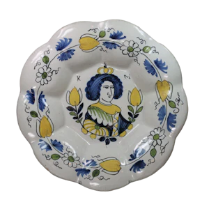 Dutch Delft 'Royal' lobed dish, 18th century