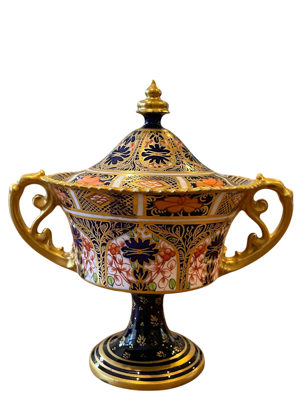 Royal Crown Derby vase and cover - image 1