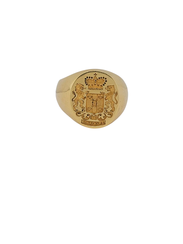 Heavy 18ct gold engraved signet ring sku 8967 DBGEMS - image 1