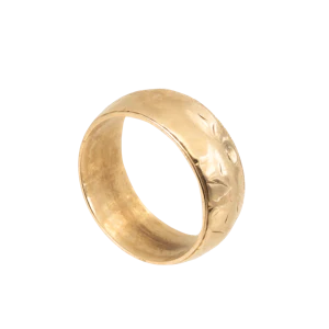 Vintage 1970s Hammered Gold Band Ring | 1977