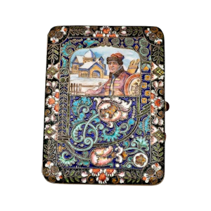 Russian silver gilt, shaded and pictorial enamel cigarette case, Moscow, c.1910.