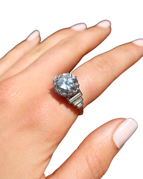 5.2ct Vintage Diamond Platinum Ring at Deco&Vintage Ltd - image 1