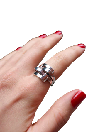Parisian Architecture on the Hand: The Boucheron Interlocking Ring