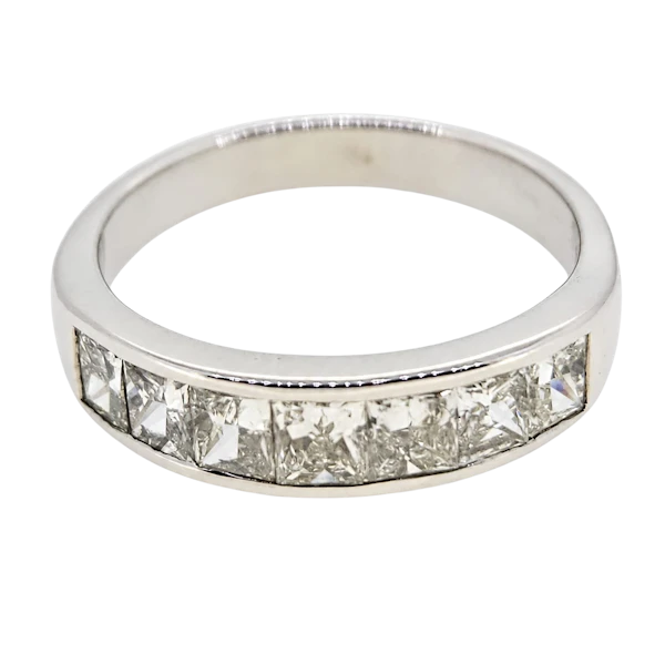 Diamond set half ET ring. - image 1