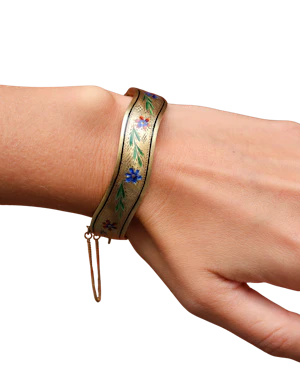 Lovely Victorian 15ct Gold And Enamel Bangle at Deco&Vintage Ltd