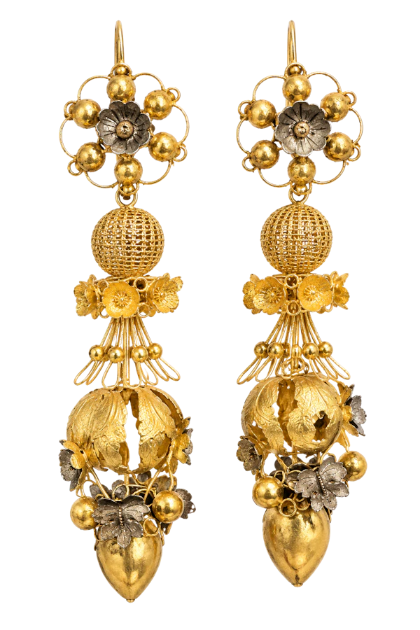 Fine and intricate pair of Italian earrings in two coloured gold ca.1800 - image 1