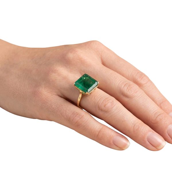 Vintage 1965 Natural Emerald Cocktail Ring in 18k Yellow Gold - image 1