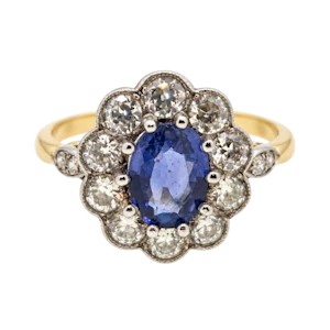 Oval sapphire & Diamond cluster ring, 18 carat yellow gold and platinum