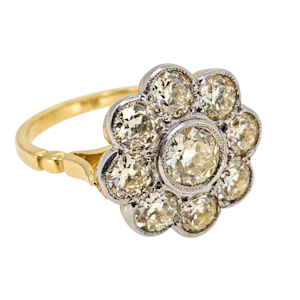 Diamond daisy cluster ring, 18 carat yellow gold