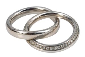 BUNZ 950 Platinum & Diamond Interlocking Ring – Germany Mark Constable Unit 301